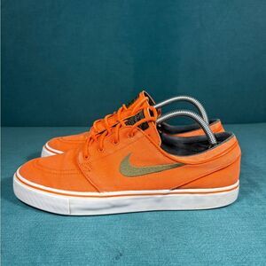 Size 9.5 - Men’s Nike SB Zoom Stefan Janoski Orange shoes